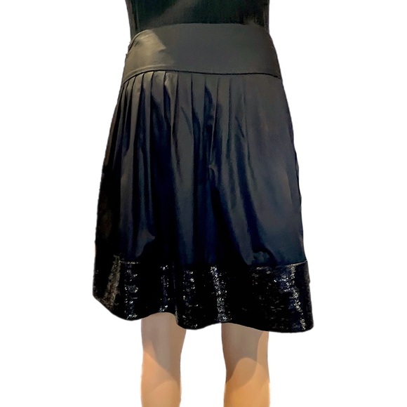 Theory
Mid-length Skirt - Picture 3 of 5